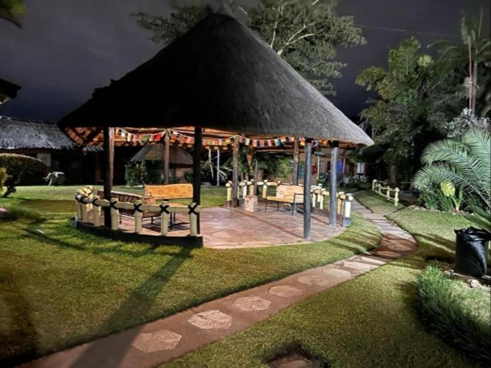 Reed Mat Lodge Lusaka Exteriér fotografie
